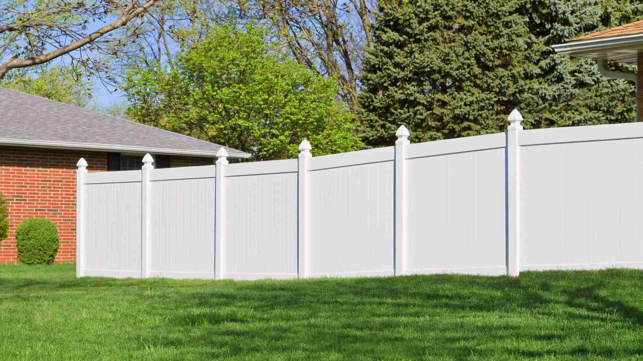 Vinyl Fence Installation Vancouver Deck and Fence
